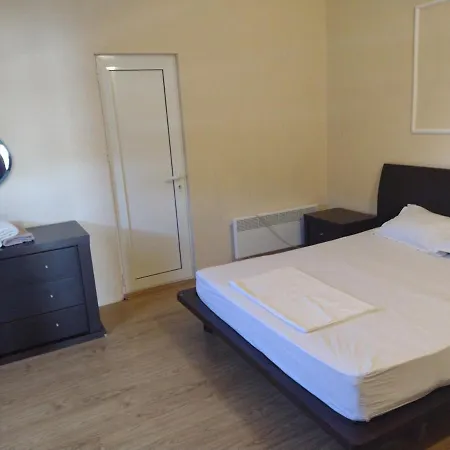 Guest house Shale And